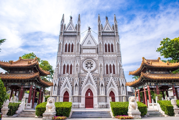 Xishiku Catholic Church Xishiku Catholic Church , 305 years old, the favorite church for the city's youngsters. Wang Jing