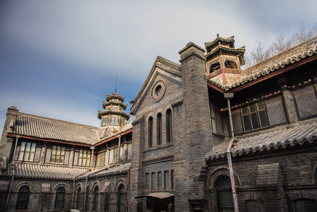Located at Wangfujing Street in Beijing, the Wangfujing Catholic Church (also known as East Church) is the most conspicuous cathedral in Beijing.