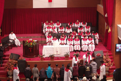 The local catechumens received baptism in Hefei Church on Dec. 19, 2010