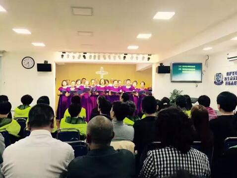 Weizhen Church holds a praise and worship meeting on Oct. 19