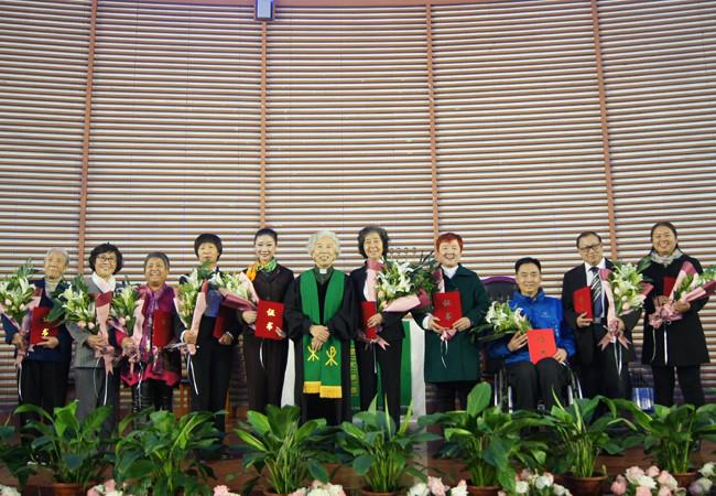 The ten volunteers with Rev. Zhang Yanqin, the senior pastor 