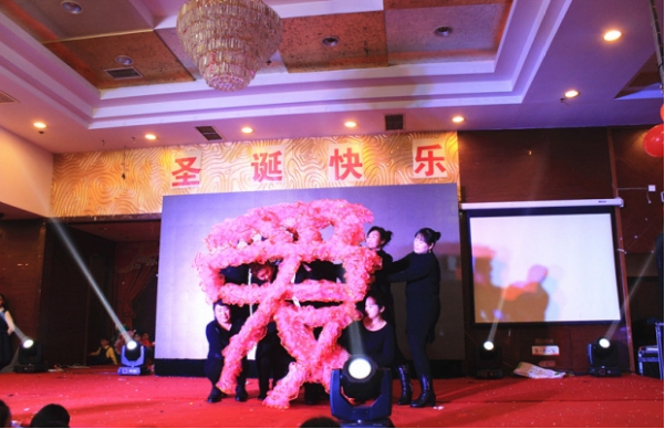 Grace Church of Suzhou holds a Christmas party with the theme of love