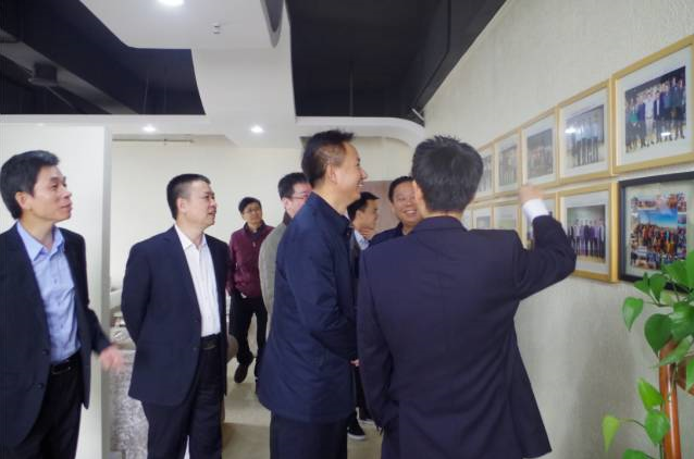 Officials of the United Front Work Department of CPC Central Committee visit Shenzhen Business Association 