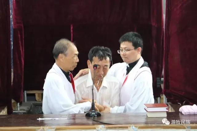 Baptism service held in Ji'an Gospel Church on July 2, 2017