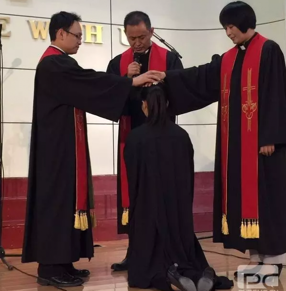 The ordination ceremony held in Guilin Church 