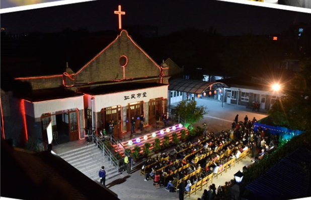 (CCD File Photo)The first time that Beijing Gangwashi held a music evangelistic meeting at its church courtyard.