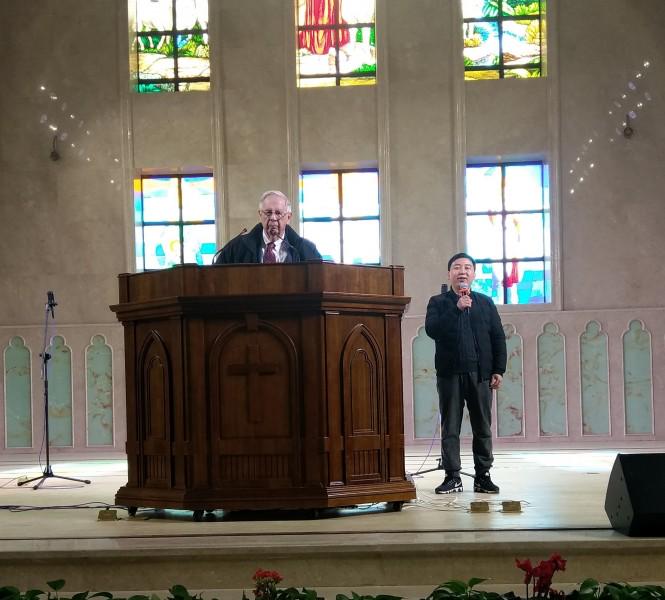 Rev. David F. Bridgman addressed in the opening ceremony of  Yancheng Church. 