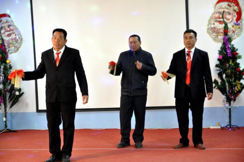 Hunan Maojia Church: three brothers gave an allegro show.