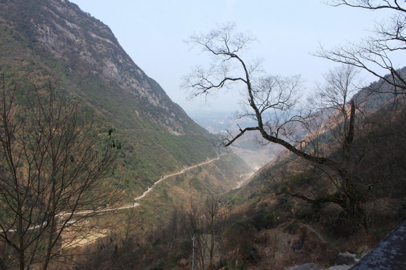 The mountain road leading to Miaoyuan Church