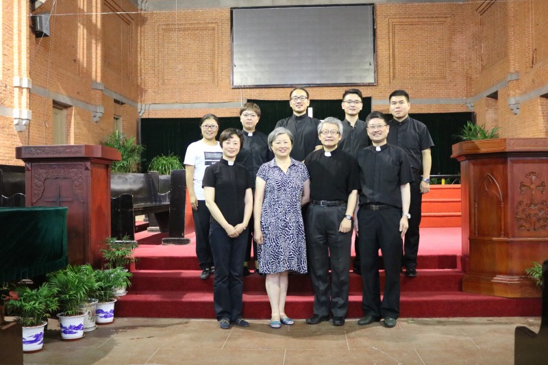 Rev. Tao Enguang and his wife visited Wuxi Zhongshan Lu Church on June 10, 2018. 