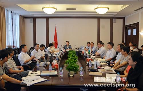 The symposium on the trial use of History Textbook of Chinese Christianity kicked off in Shanghai on August 8, 2018, 