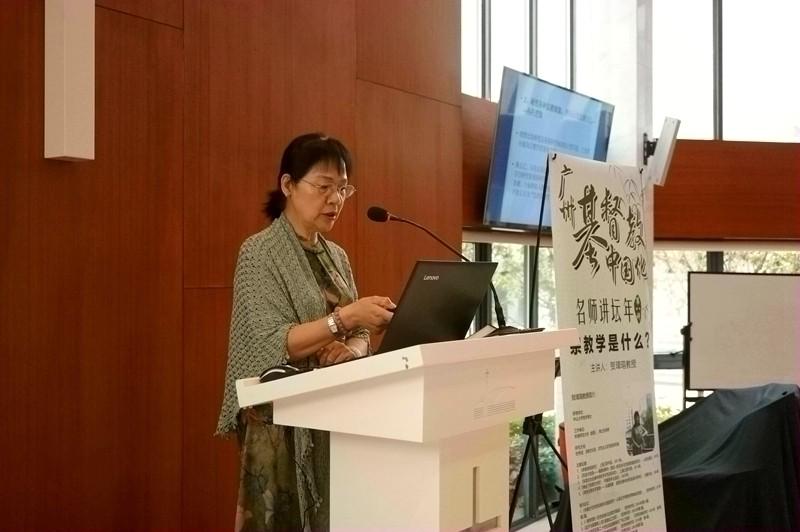 Professor He Zhangrong gave a lecture in Tianhe Church, Sept. 25, 2018. 