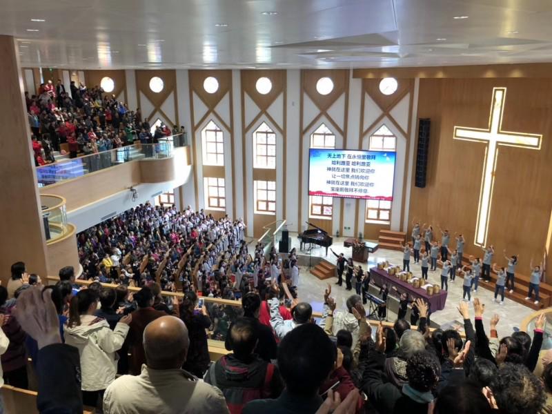 A worship and praise meeting was held in Dongshan Church, Oct. 5, 2018. 