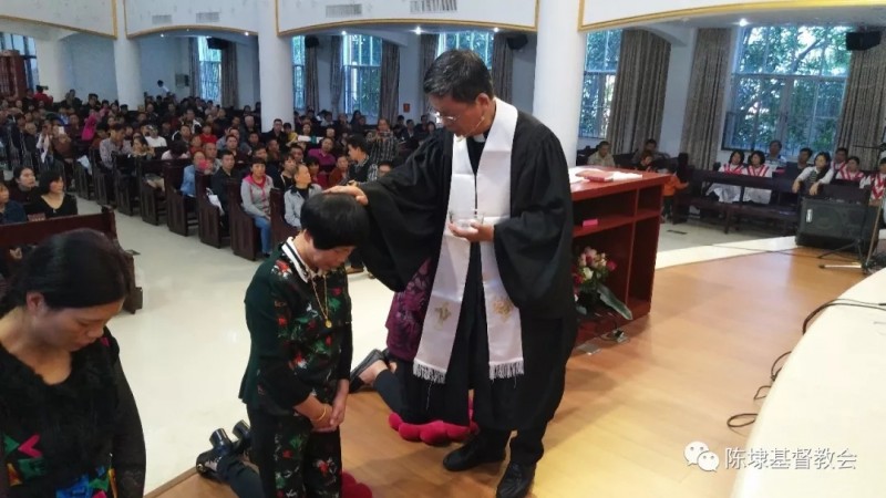 Chendai Church held a baptism service on Nov. 4, 2018. 