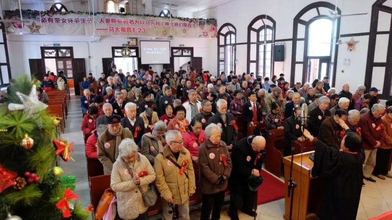 The third celebration of golden, diamond and platinum weddings was held in the Zhushu Church in Xiamen on Dec 29 