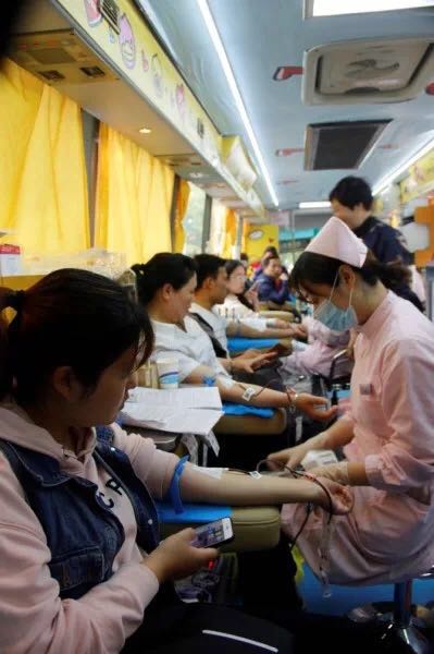 On Easter, believers from Wuxi International Church joined a blood drive.