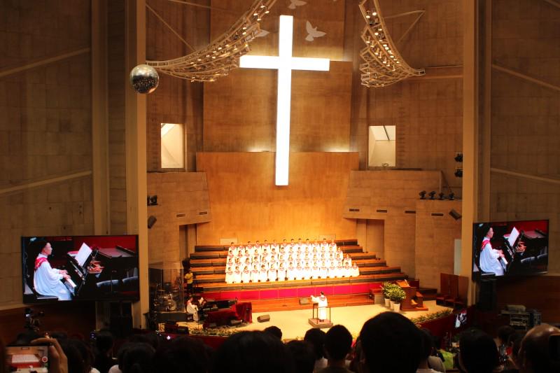 The choir of Taizhou Wenling choir presented songs on May 25, 2019. 