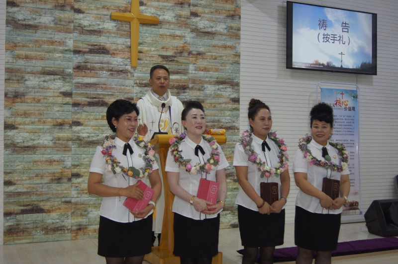 On July 5, 2019, four deacon candidates were ordained in Nanzhan Church of Jilin. 