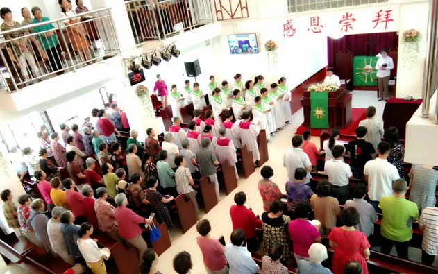 The Nine Bays Church in Xinjiang held its first anniversary service.