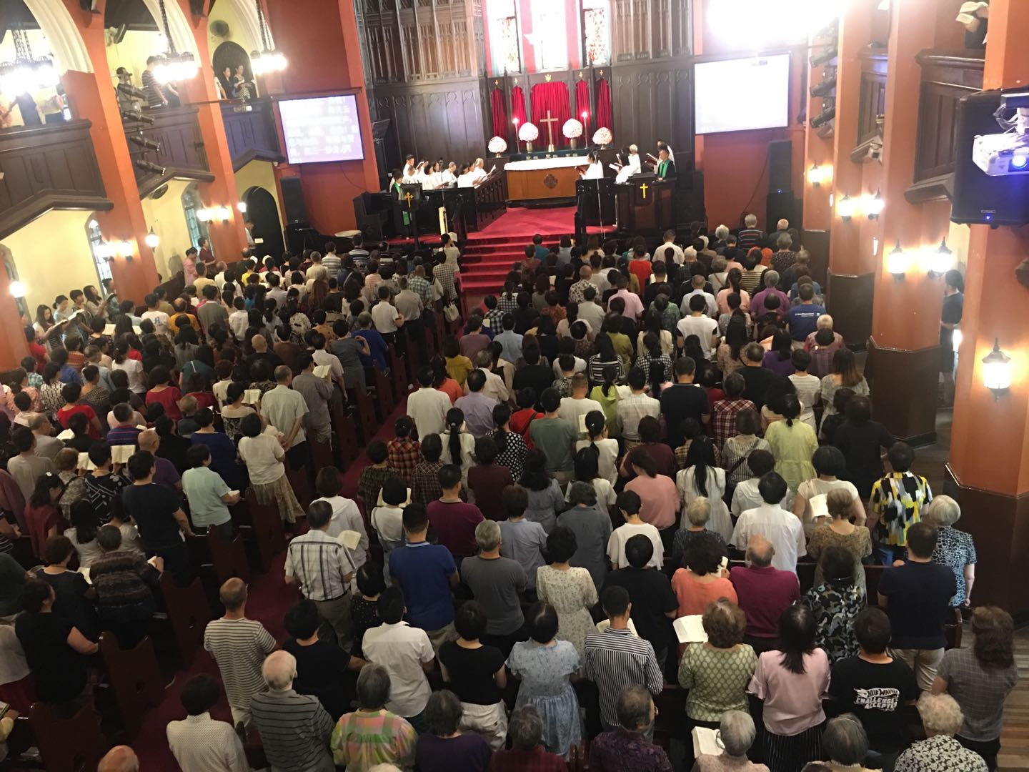Shanghai Community Church held the second Chinese Sunday service on July 14, 2019.