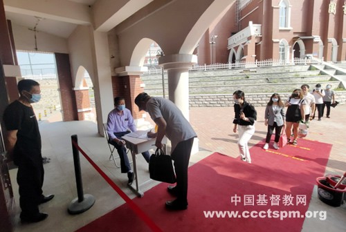 The teaching staff in Liaoning Province of Northeast Theological Seminary returned to work on June 8, 2020.