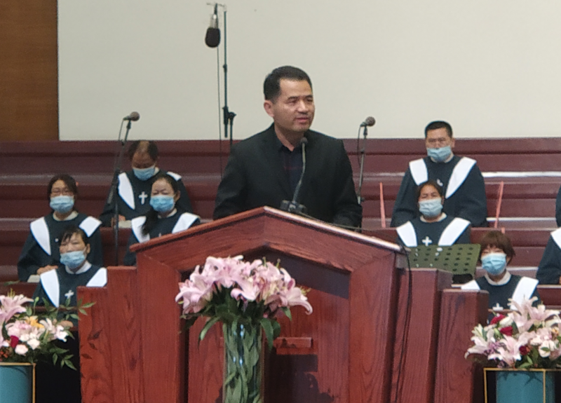 In Xuande Church or Hudson Taylor Memorial Church situated in Zhenjiang, China's eastern-coastal Jiangsu Province, Rev. Chen Dehong shared how to return to the beginning on October 17, 2020. 