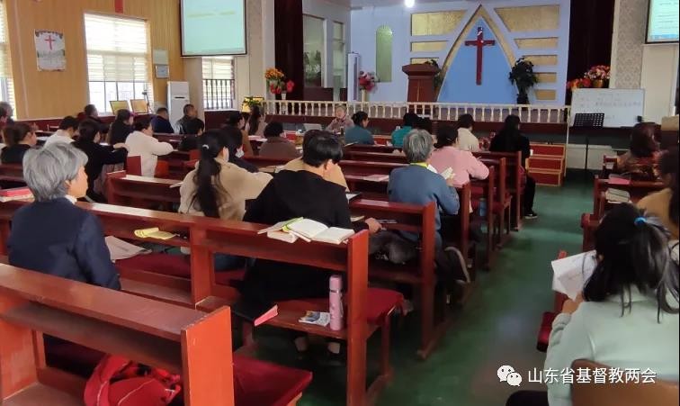 From November 3 to 5, 2020, the Cao County CC&TSPM in Heze City, Shandong Province held a  training for leaders from 64 church sites in the county.