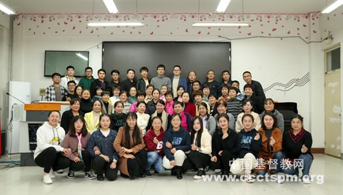 On November 17, 2020, Shandong Theological Colledge held the comparative reading of Chinese Classics with the Bible at the campus of Ji'nan, Shandong Province. 