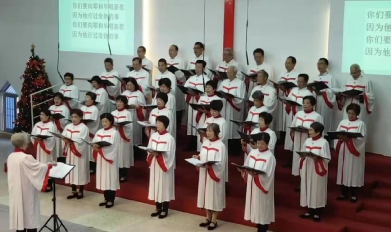 The chant group in Puyi Church, Fujian Province was singing the chorus on Sunday, December 13, 2020.