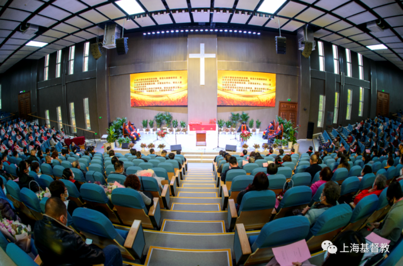The Shanghai Christian Council ordained seven pastors and 12 elders in Jiayin Church in Pujin Street, Minhang District, Shanghai on the afternoon of December 11, 2020. 