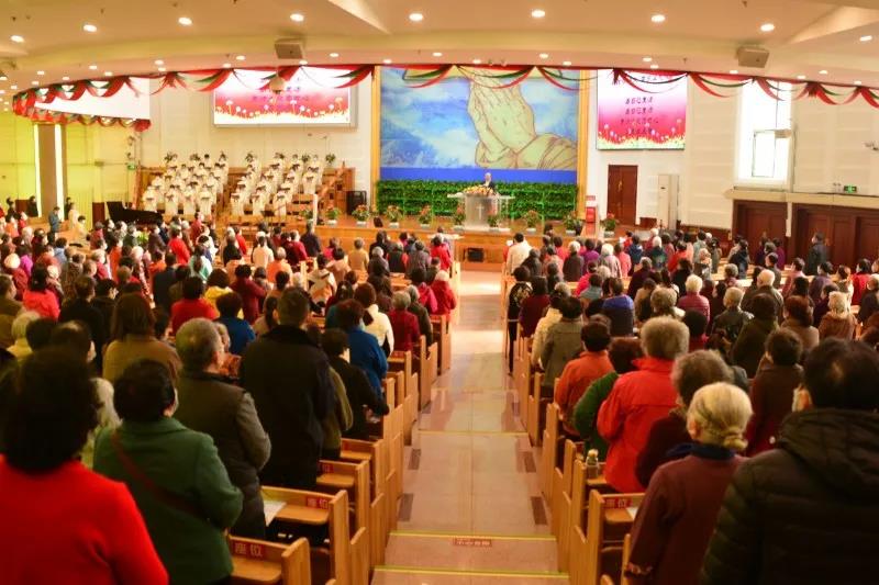 The congregation of Fengshou Road Church, Dalian, Liaoning attended an Easter service on April 4, 2021. 