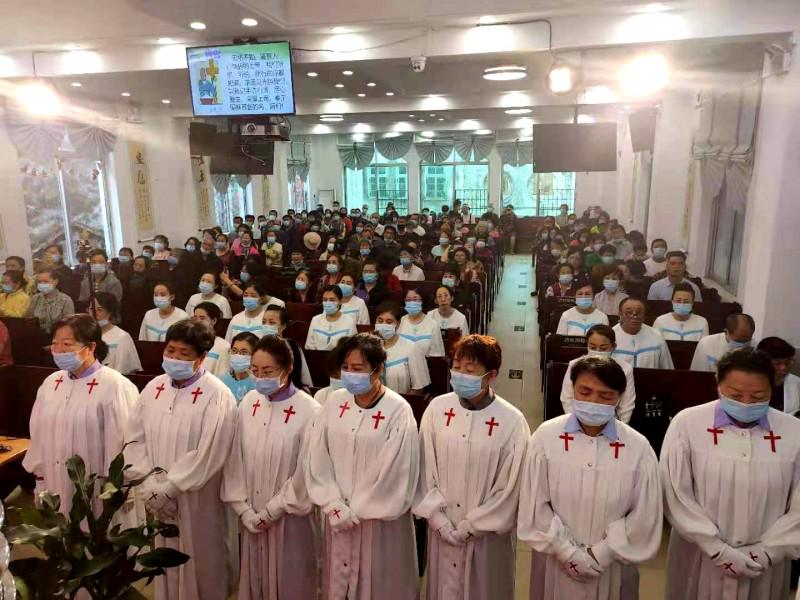 Beihai Church in Guangxi Zhuang Autonomous Region held a Holy Communion service on Easter, April 4, 2021. 