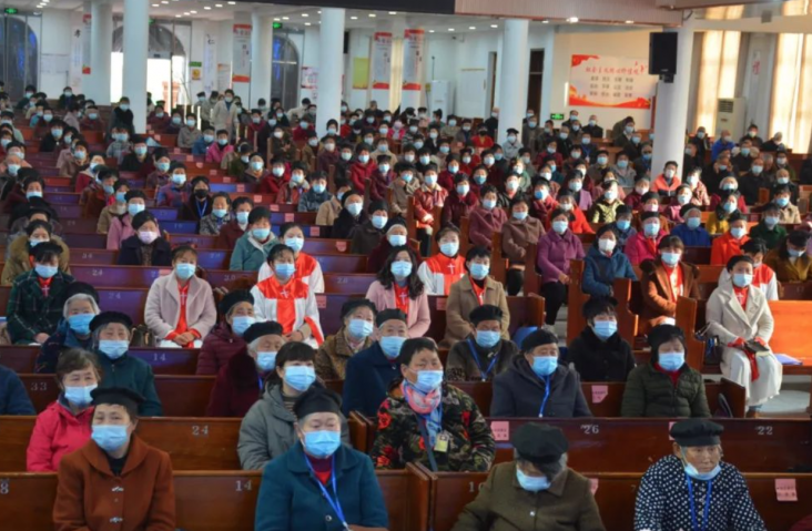 A Sunday service was hosted in Funing County, Yancheng City, Jiangsu Province when the county officials carried out inspection activities in the church on April 11.