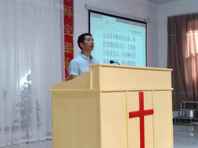 Brother Chen presided over the Easter service for the first time on April 4, 2021.