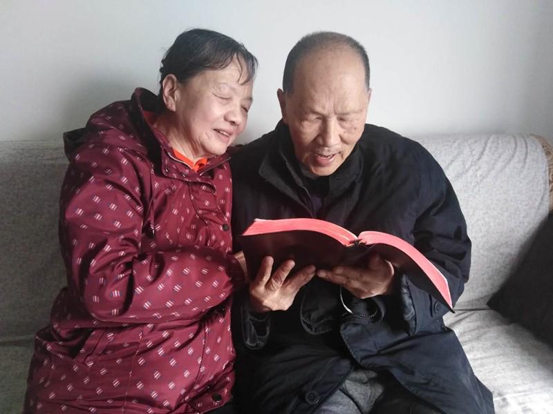 Sister Liao accompanied her husband on his Bible-reading on April 4, Easter, 2021.