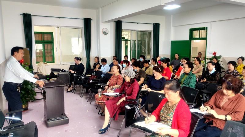 Senior Pastor Zhang from Beihai Church gave a speech in a training course for its co-workers to welcome guests from home and abroad at 9 a.m. on April 30, 2021.