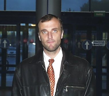 The picture of Andrey Peters taken at Novosibirsk airport on 10 October 2006