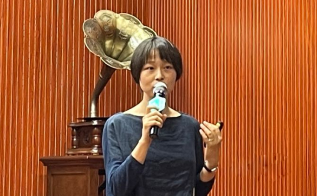 Jiang Linjing, an associate professor of German Language and Literature Department of Fudan University, gave an open lecture about German and Austrian Classical Music in Shanghai, on June 4, 2021.