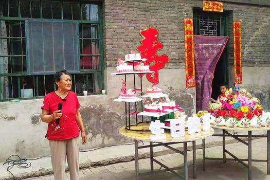 Christian Mother Zhou Chunliang Shared her feelings in her 80th birthday celebration in her farmhouse in mid-June, 2021.