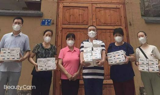 Staff of Shaxian CC&TSPM received KN95 masks from Daddybaby Co., Ltd. which were to be delivered to local churches in Fujian in middle August 2021.