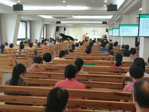 Qingjian Lake Church in Suzhou, Jiangsu, resumed its Sunday services on September 12, 2021.