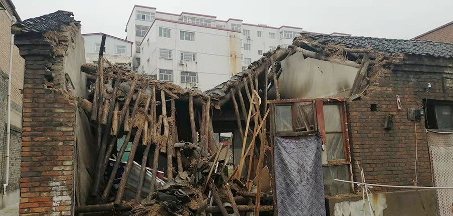 A dilapidated house belonging to Jiexiu Church in Shanxi collapsed in a heavy rainfall in early October, 2021.