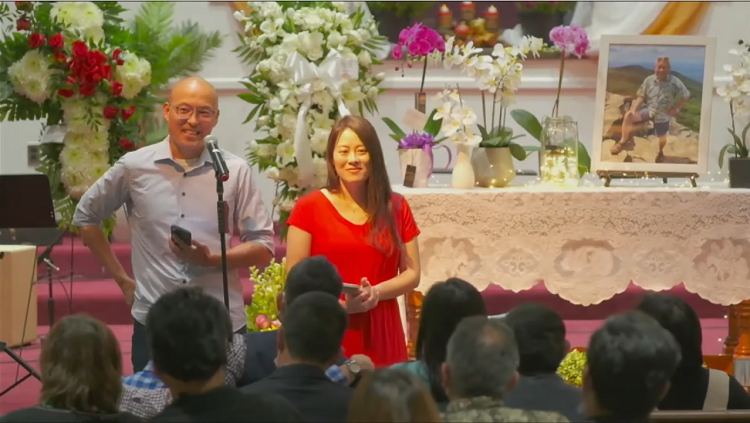 Pastor Chris of the Harvest International Center and Eunice gave remarks in commemoration of Rev. Fred Hsu in the memorial service held in New Jersey, the U.S., on November 13, 2021.