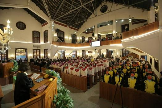 Members of choirs and churchgoers worshipped God in  a Thanksgiving service in Guangzhou Church of Our Savior, Guangdong, on November 27, 2021.