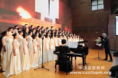 Activities of singing scriptures with Chinese rhythm were held in Fujian Theological Seminary on Chinese Bible Day, December 12, 2021.
