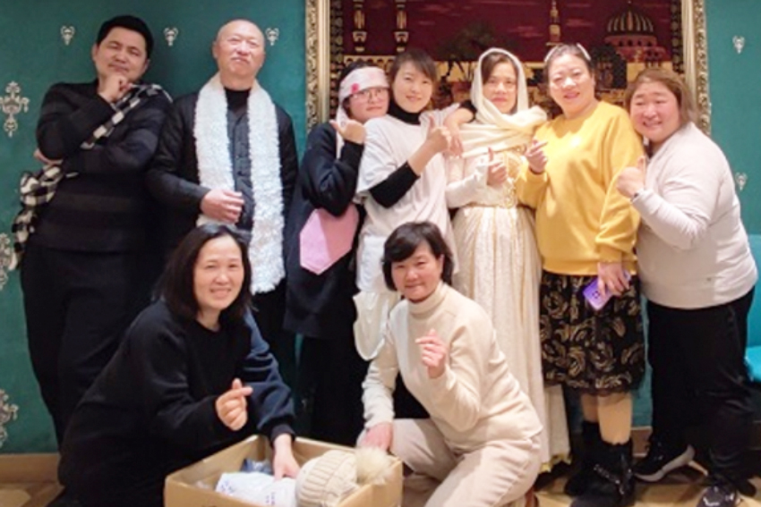 The members of Nanjing Vineyard Sign Language Fellowship and a sign language teacher named Chen Lirong performed a Nativity play at the Christmas celebration held in Qinhuai District, Nanjing, Jiangsu