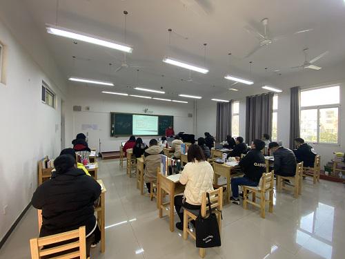 Students of Zhongnan Theological Seminary attended a class on the first day of the spring semester on February 23, 2022.