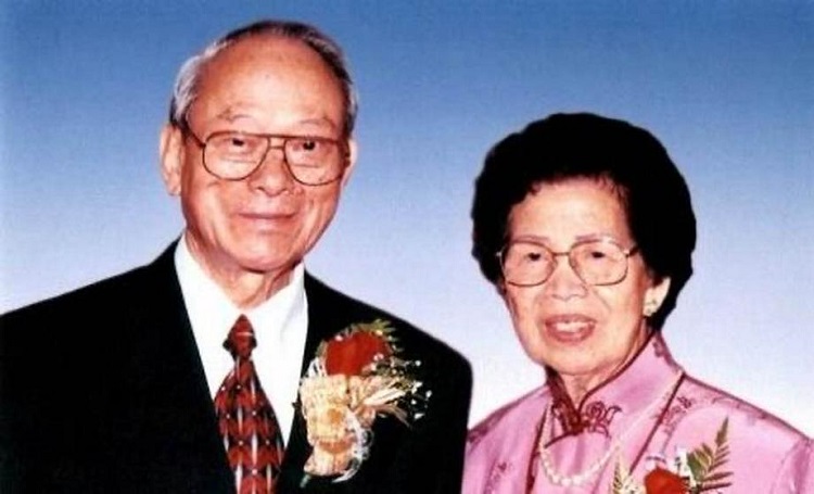 Rev. Mark Cheng and his wife Chen Huaimin 