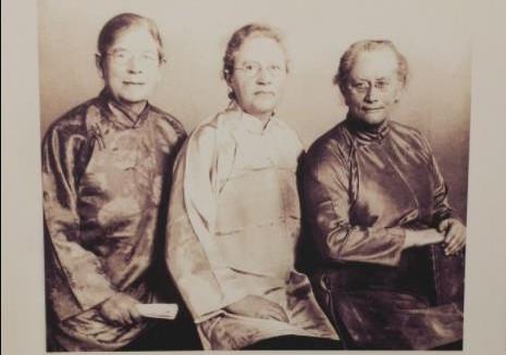 A historical picture of three female missionaries named Alice Mildred Cable, Evangeline French and Francesca French