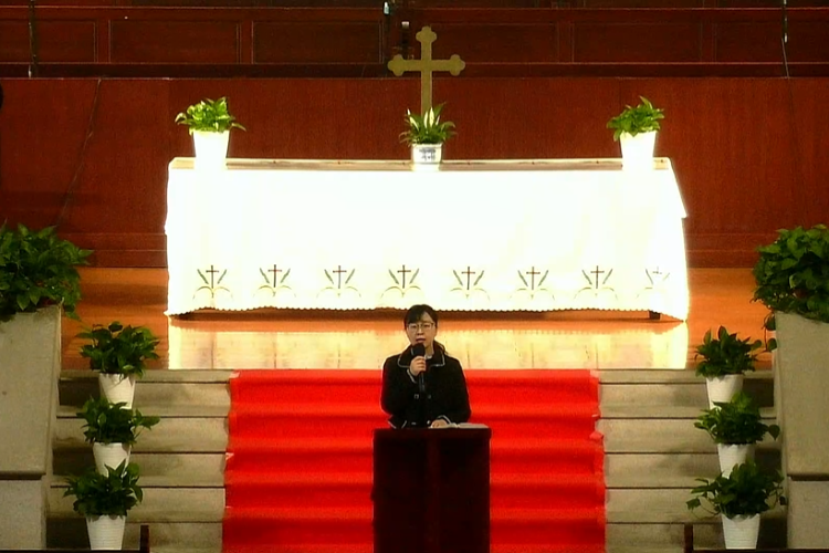 A communion service was hosted in Shishan Church, Suzhou, Jiangsu, on April 14, Maundy Thursday, 2022.